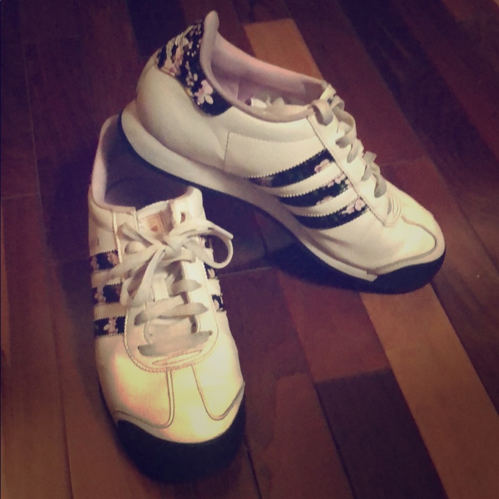 Amazing White Leather Adidas Samoas